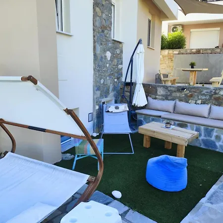 Sunrise Luxury Pool Villa Palaiontsiflikion